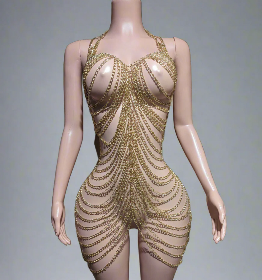 Chain Link Dresses: The Statement Trend That Turns Heads in 2025