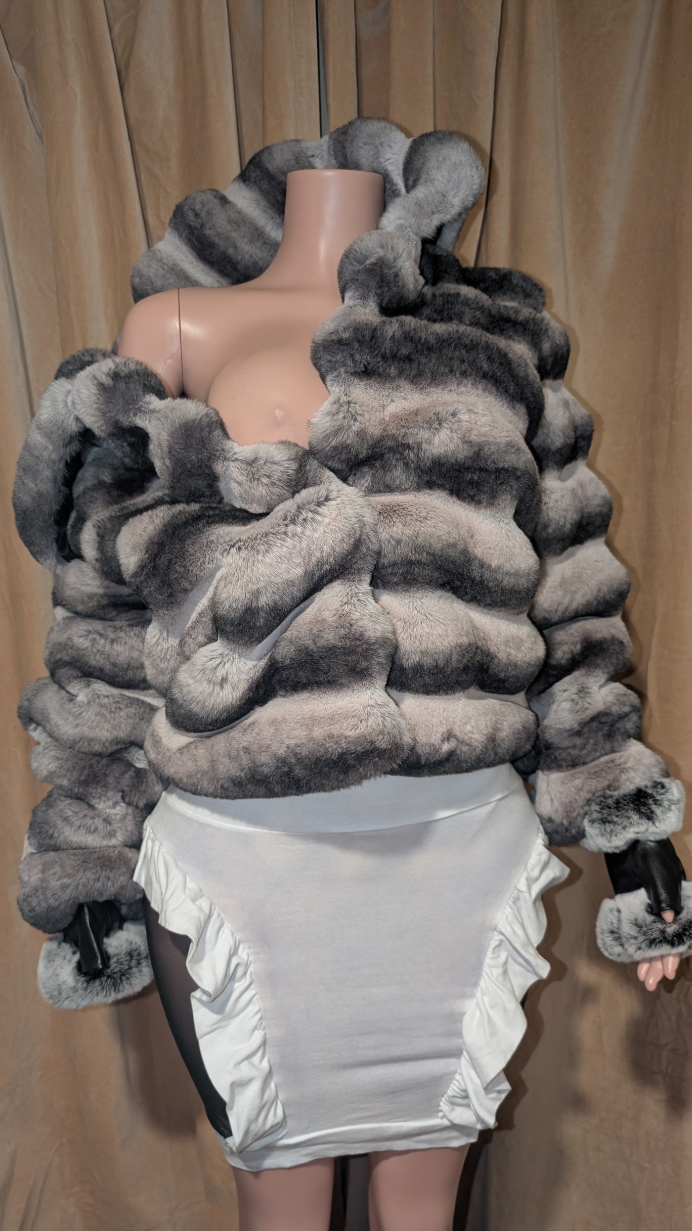 Chinchilla Crop Fluffy Faux Jacket (Ready to Ship)