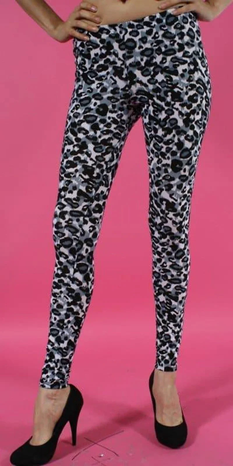 Colors Leoprad Print Capri- Prima Dons and Donnas