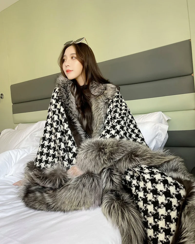 Houndstooth Poncho- Prima Dons and Donnas