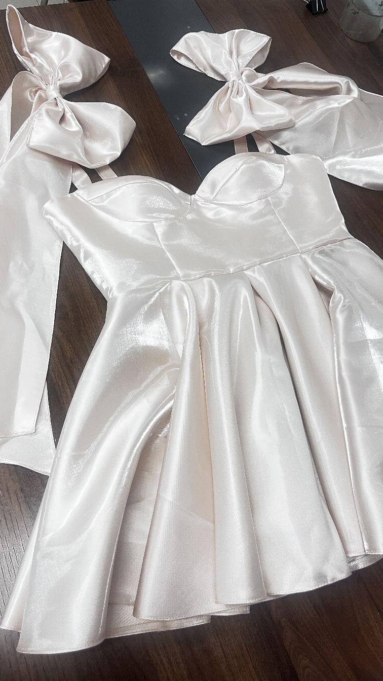 Luxury Lace Dress - Satin Floral Prom Gown for Special Occasions