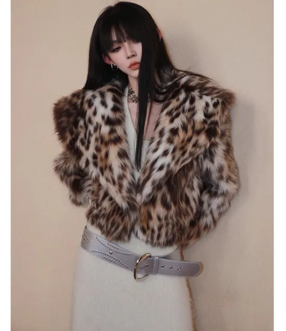 Tiger Cropped Faux Big Collar Fur Jacket
