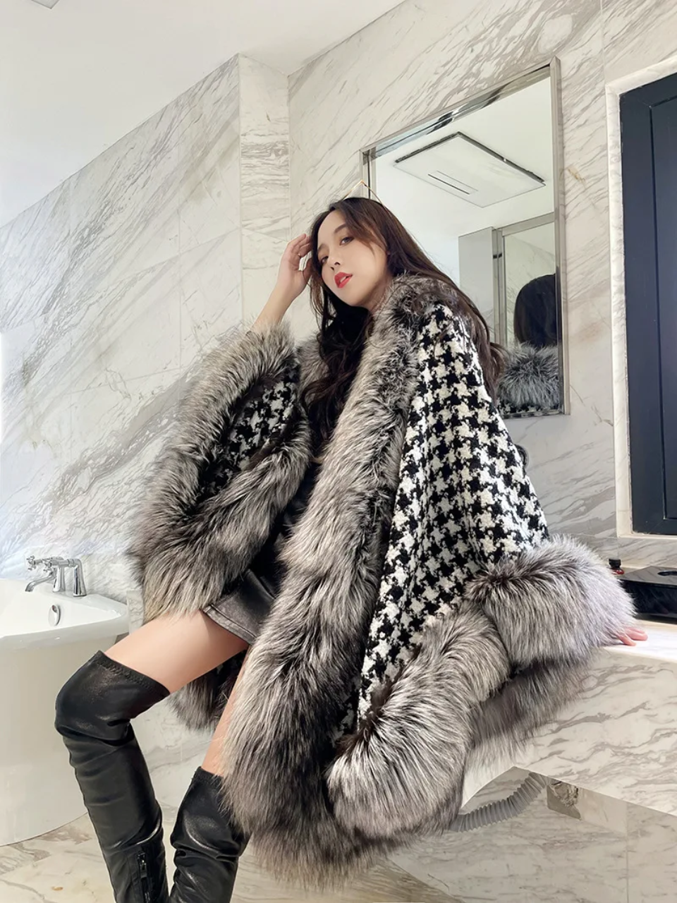 Houndstooth Poncho- Prima Dons and Donnas