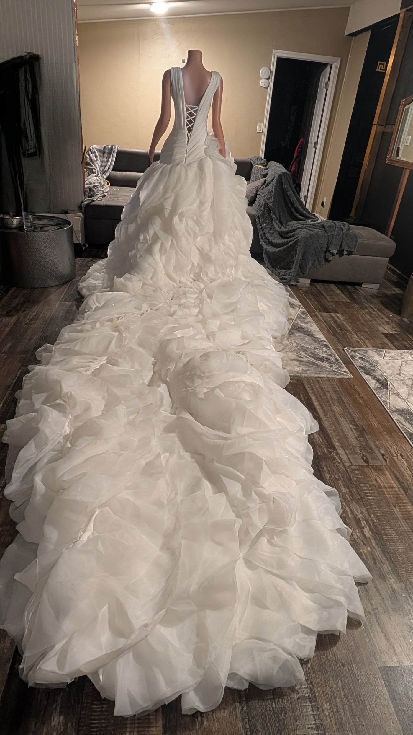 Luxury Rhinestone Ruffle Crystal Wedding Gown 2